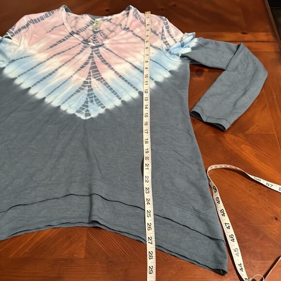 Green Tea Blue & Pink Tie Dye Knit Tunic Top Woman Size Medium V-Neck - Picture 7 of 9